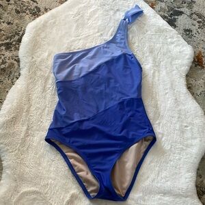 Aqua couture suit size medium